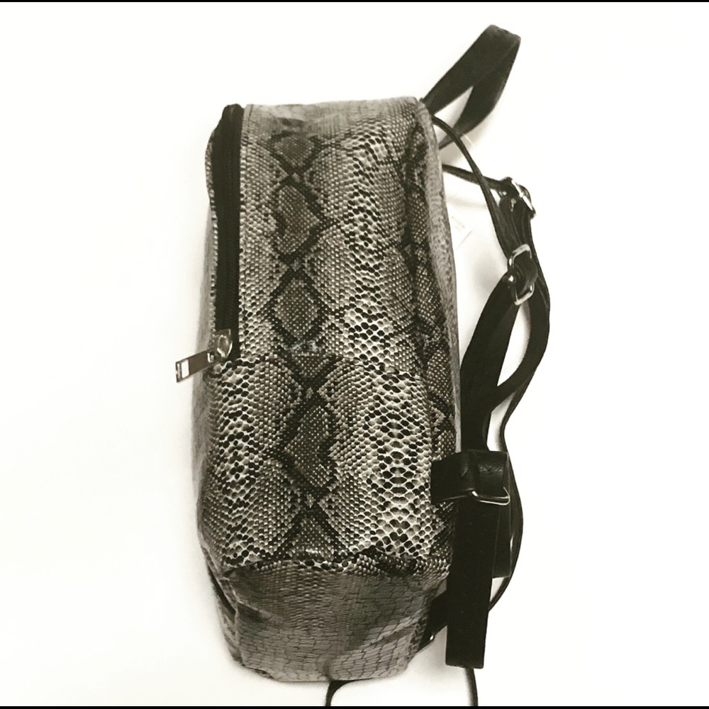 Mini Back Pack Snake Print Design - Picture 4 of 7